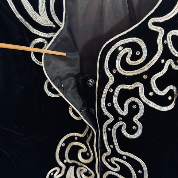 Vintage Farinae Collections Velvet Embroidered & Rhinestone Evening Jacket - Picture 8 of 13